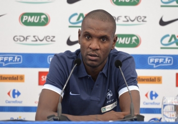 Abidal : "Tous sur le même bateau"