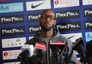 Anelka tacle violement Lizarazu