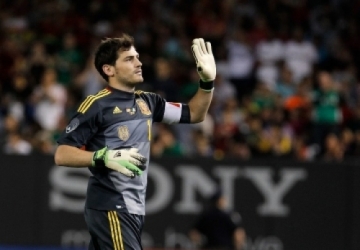 K.Navas félicité par Casillas