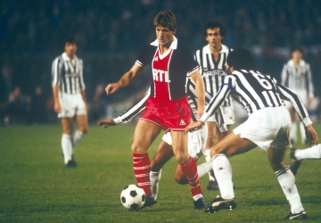 Un joueur, un palmarès : Safet Susic (BOS) Un joueur, un palmarès : Safet Susic (BOS)
