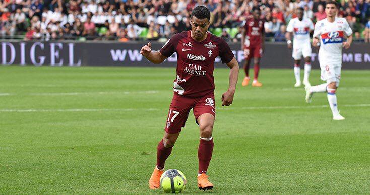 Metz : Matthieu Dossevi reste au club 