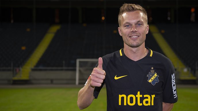 Sebastian Larsson s’engage avec l’AIK Solna (off.)