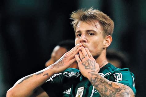 Roger Guedes file en Chine (off.)