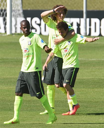 Brésil : Bernard se blesse à l´entraînement, Thiago Silva remplaçant