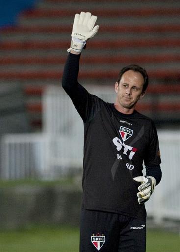 Triple record mondial pour le gardien-buteur Rogerio Ceni 